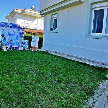 Family Friend Pool 3b 1 Alacati Cesme Vilă *