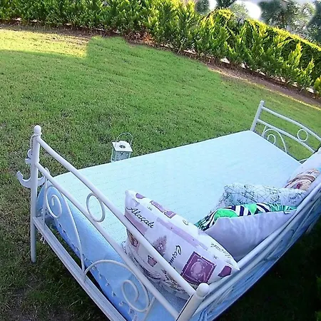 Family Friend Pool 3b 1 Alacati Cesme Ildiri