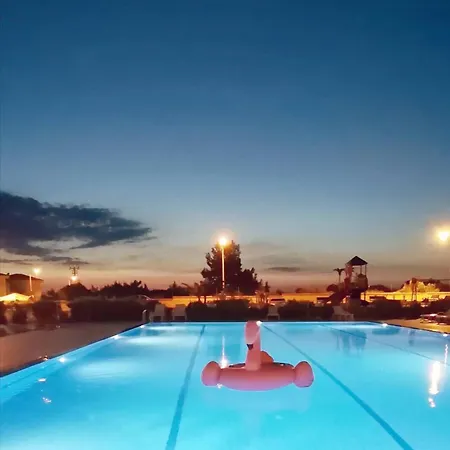 Villa Family Friend Pool 3b 1 Alacati Cesme