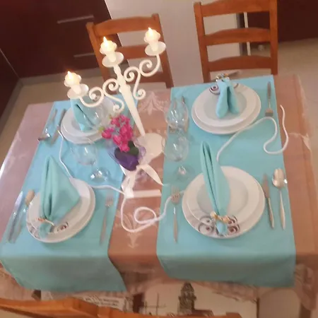 Family Friend Pool 3b 1 Alacati Cesme *