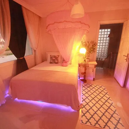 Family Friend Pool 3b 1 Alacati Cesme Vilă Ildiri