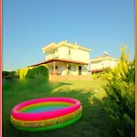 Family Friend Pool 3b 1 Alacati Cesme Villa Ildiri