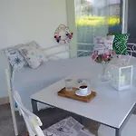 Family Friend Pool 3b 1 Alacati Cesme Ildiri