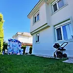Family Friend Pool 3b 1 Alacati Cesme * Ildiri