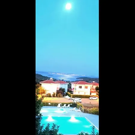 Villa Family Friend Pool 3b 1 Alacati Cesme Ildiri