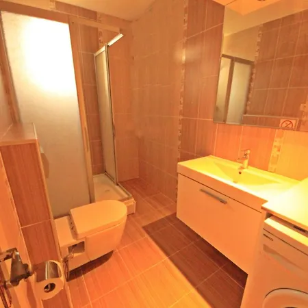 Vila Family Friend Pool 3b 1 Alacati Cesme