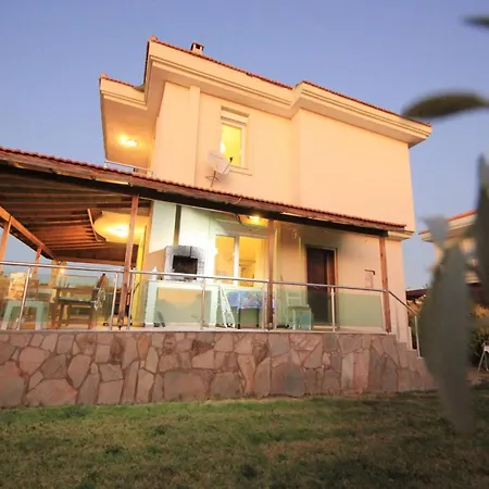 Villa Family Friend Pool 3b 1 Alacati Cesme *