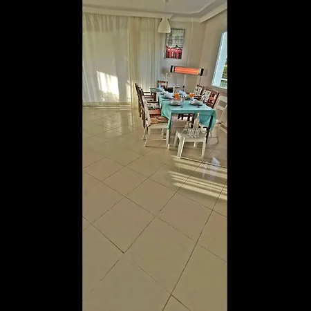 Family Friend Pool 3b 1 Alacati Cesme * Ildir