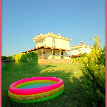 Family Friend Pool 3b 1 Alacati Cesme Vila Ildiri