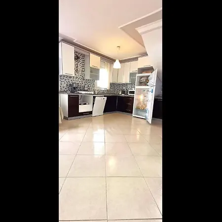 Family Friend Pool 3b 1 Alacati Cesme