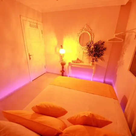 Family Friend Pool 3b 1 Alacati Cesme Villa