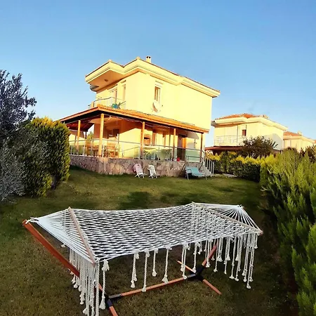 Villa Family Friend Pool 3b 1 Alacati Cesme