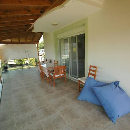 Villa Family Friend Pool 3b 1 Alacati Cesme *