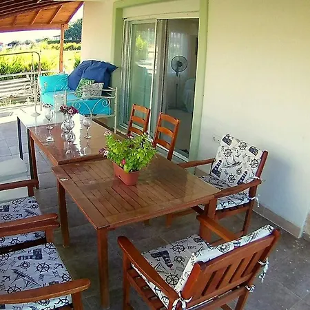 Villa Family Friend Pool 3b 1 Alacati Cesme Ildiri