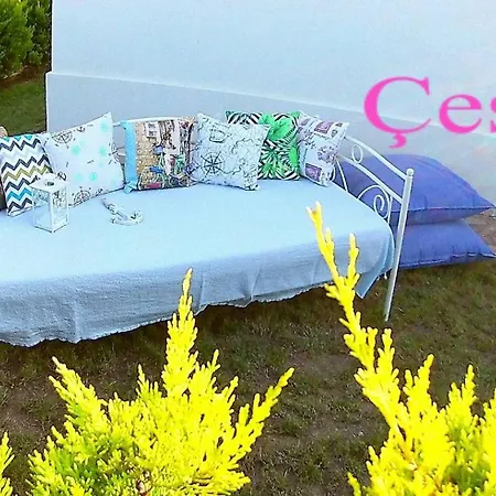 Family Friend Pool 3b 1 Alacati Cesme Vila *