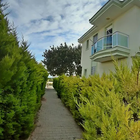 Family Friend Pool 3b 1 Alacati Cesme Villa Ildiri