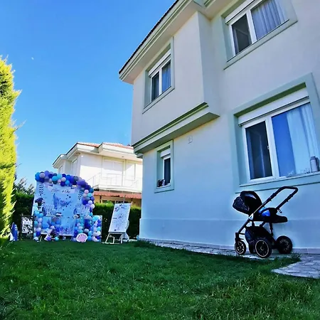 Family Friend Pool 3b 1 Alacati Cesme * Ildiri