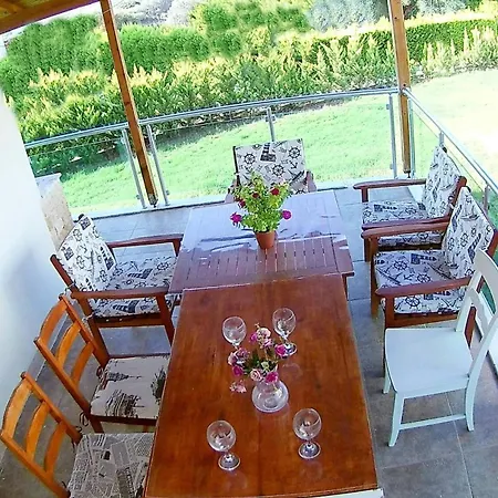 Family Friend Pool 3b 1 Alacati Cesme Villa