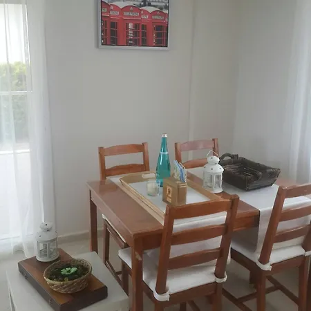 Villa Family Friend Pool 3b 1 Alacati Cesme *