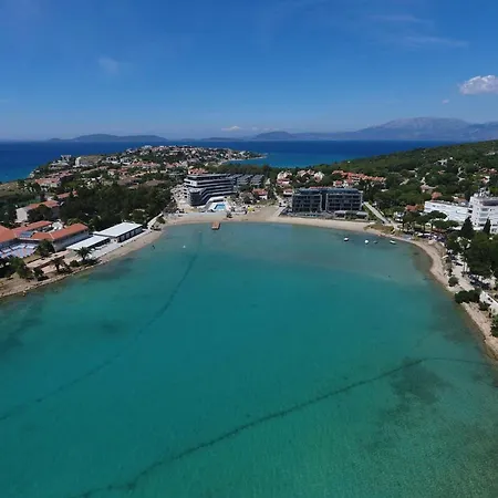 Family Friend Pool 3b 1 Alacati Cesme Vila Ildiri