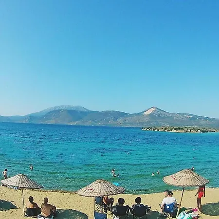 Villa Family Friend Pool 3b 1 Alacati Cesme