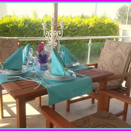 Family Friend Pool 3b 1 Alacati Cesme Vila Ildiri