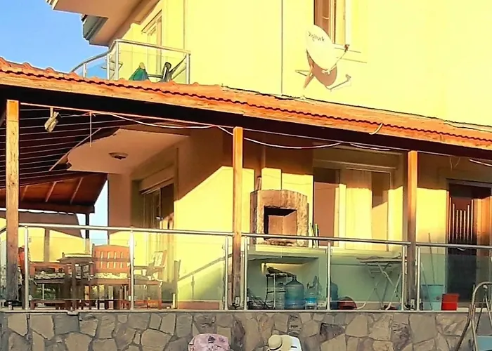 Family Friend Pool 3b 1 Alacati Cesme Villa