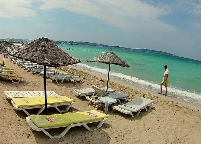 Family Friend Pool 3b 1 Alacati Cesme * Ildiri