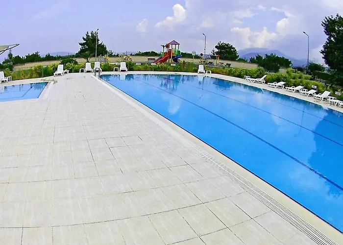 Family Friend Pool 3b 1 Alacati Cesme Villa Ildiri