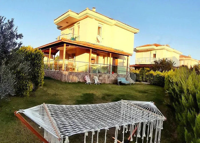Villa Family Friend Pool 3b 1 Alacati Cesme