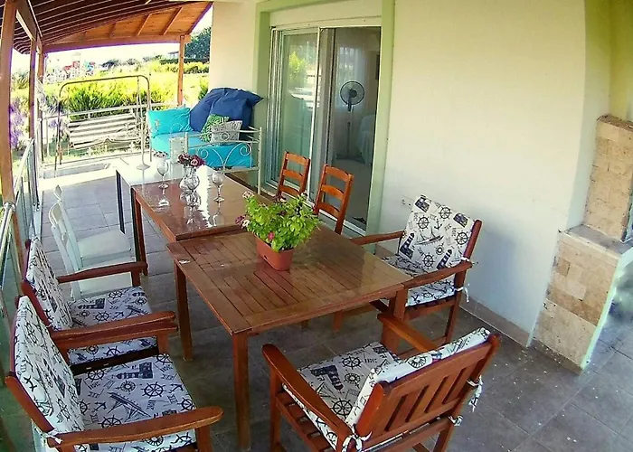 Villa Family Friend Pool 3b 1 Alacati Cesme Ildiri
