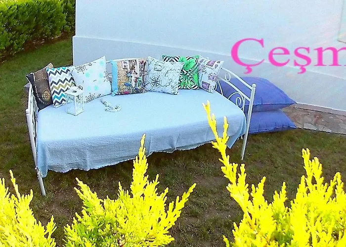 Family Friend Pool 3b 1 Alacati Cesme Villa *