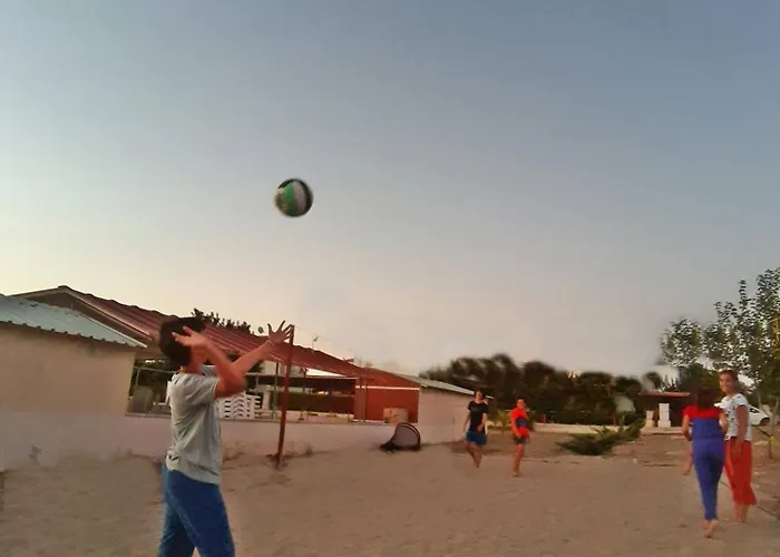 Family Friend Pool 3b 1 Alacati Cesme Ildiri