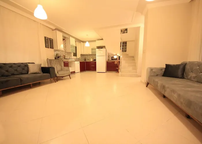 Family Friend Pool 3b 1 Alacati Cesme Ildiri