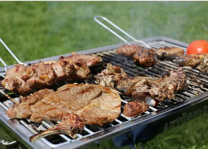 Family Friend Pool 3b 1 Alacati Cesme