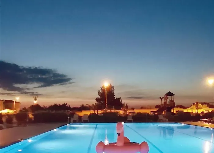 Villa Family Friend Pool 3b 1 Alacati Cesme