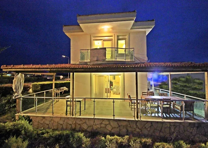 Villa Family Friend Pool 3b 1 Alacati Cesme *