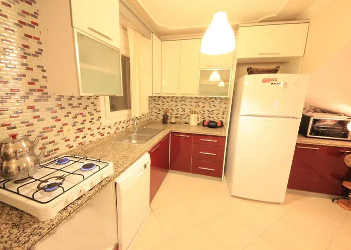 Family Friend Pool 3b 1 Alacati Cesme Ildiri