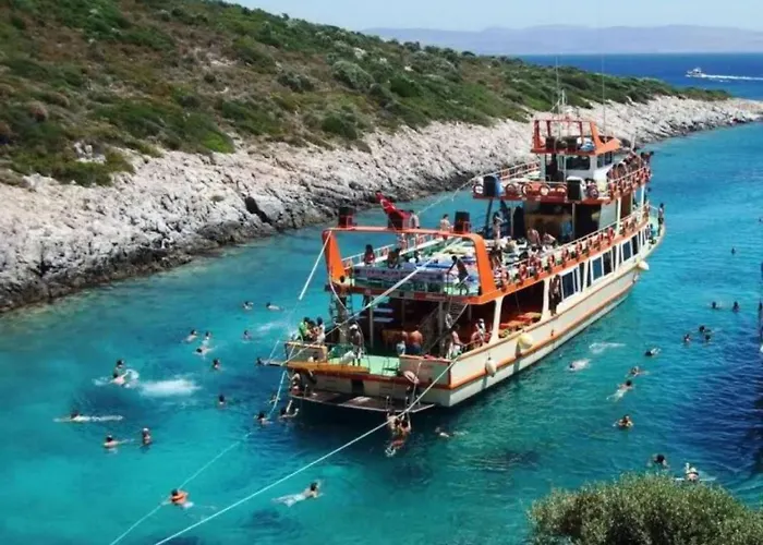 Family Friend Pool 3b 1 Alacati Cesme Villa *